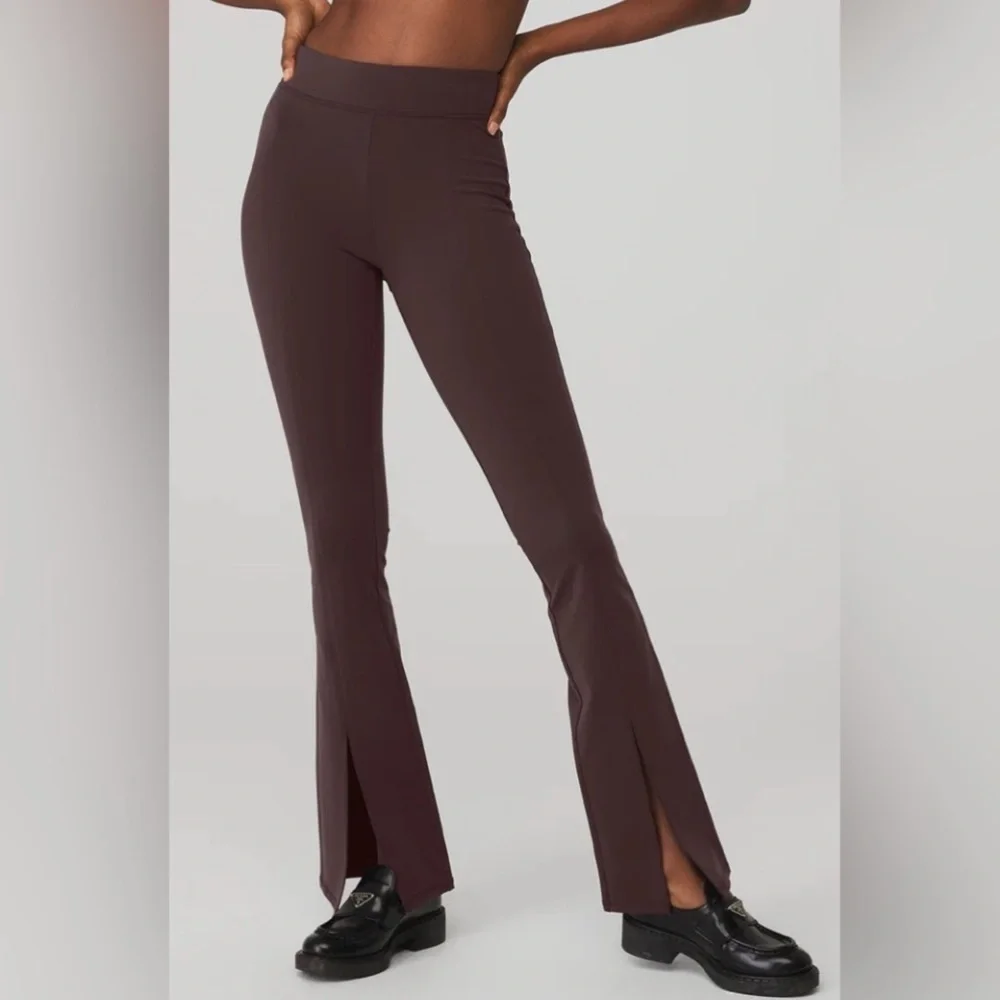 ALO Yoga | Airbrush High-Waist Flutter Legging in Brown Size Medium